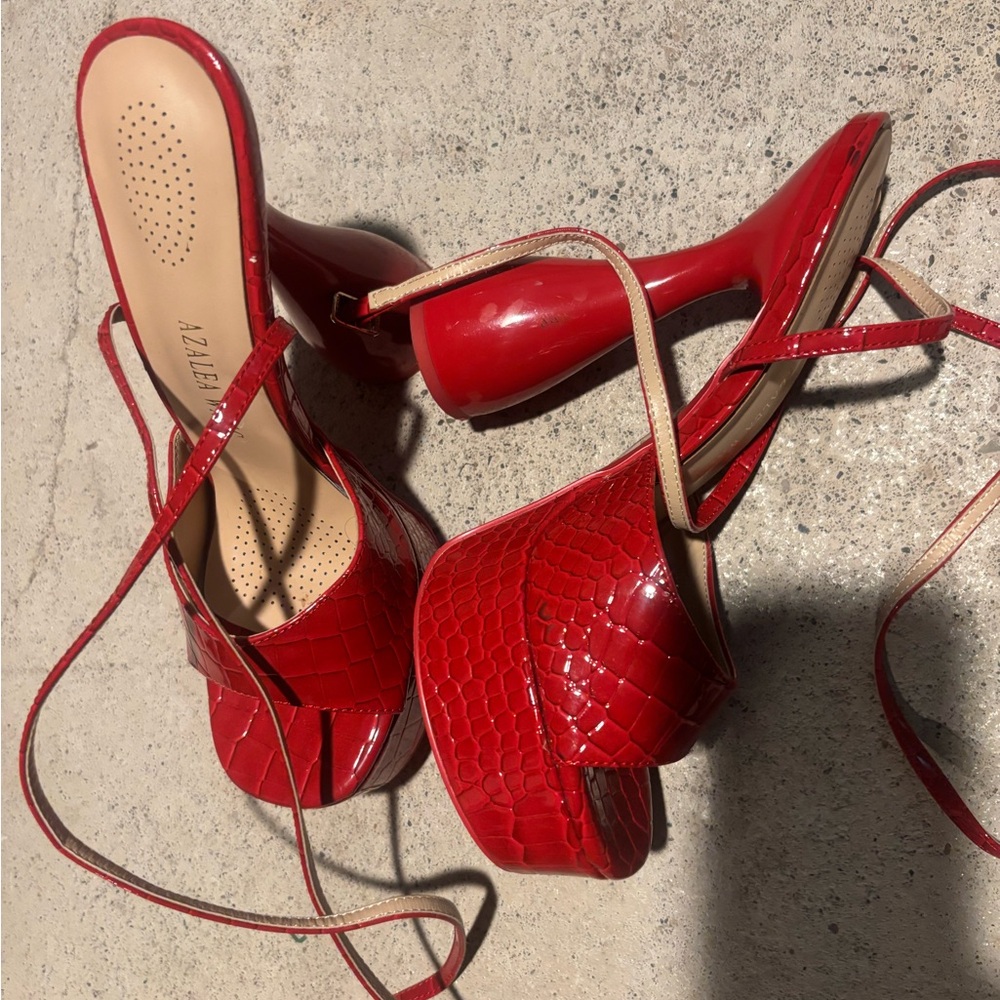 Azalea Wang Red Croc-Embossed Platform Heels - Picture 7 of 10